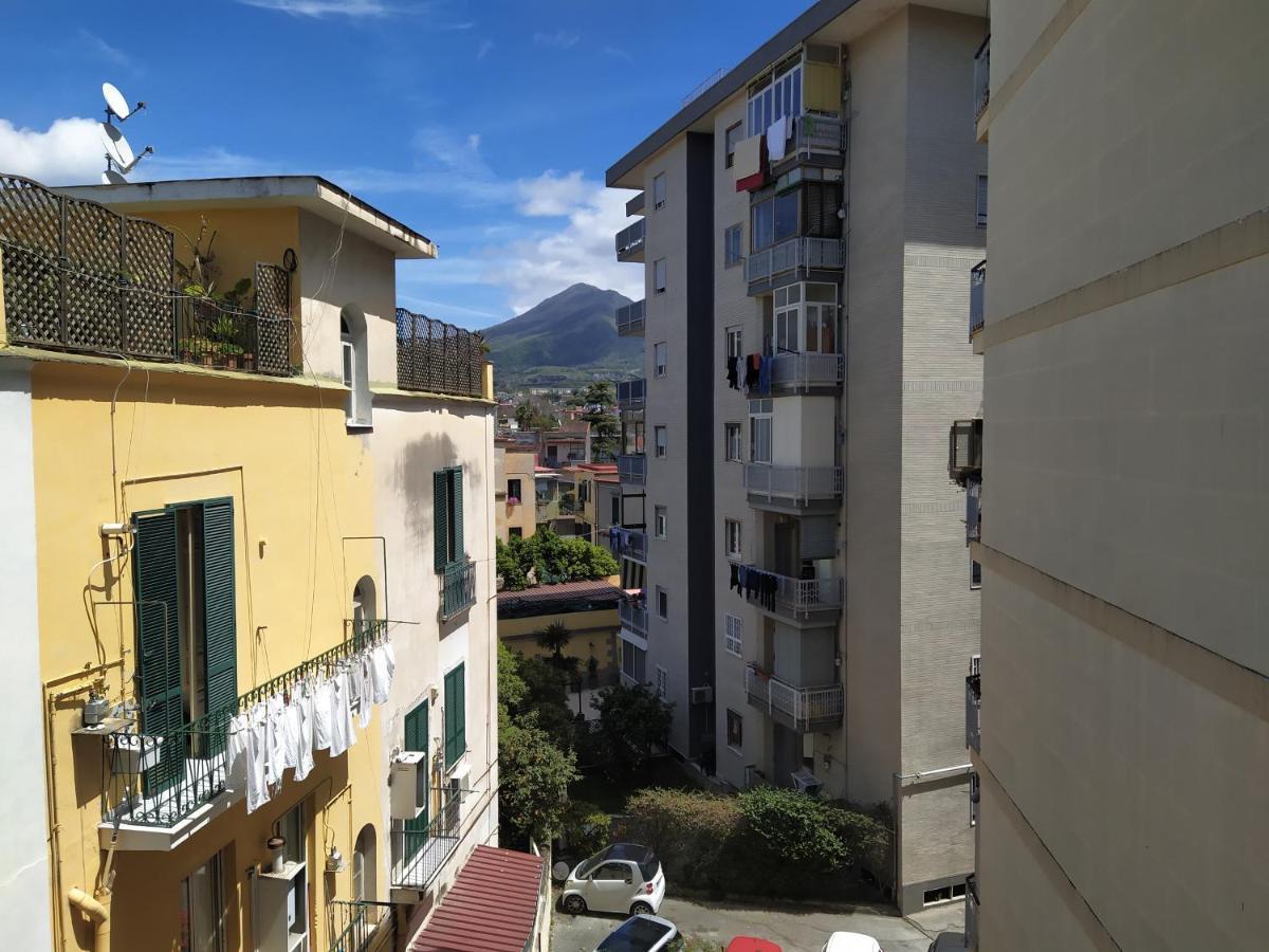 Vesuvio Corner - Spacious And Colorful Apartment In San Giorgio, Very Close To Napoli, Ideal For Families And Groups, Close To Pompeii, Sorrento... San Giorgio a Cremano Extérieur photo